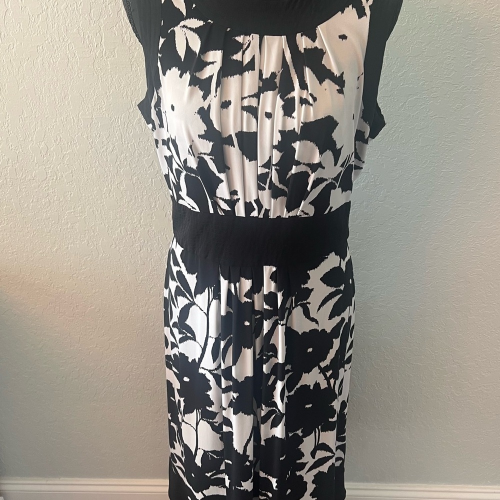 Jones New York Black and White Midi Dress